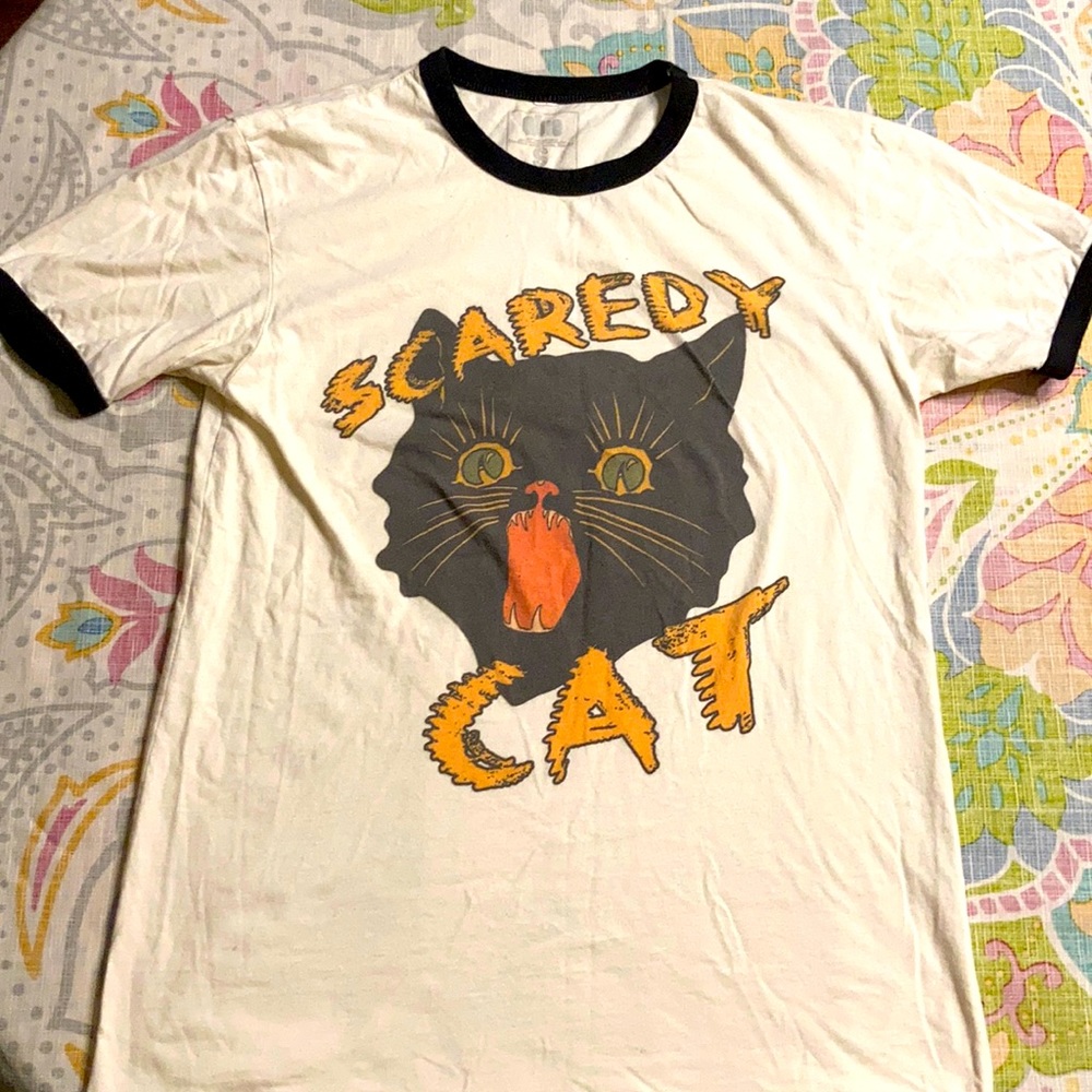 Scaredy cat graphic tshirt